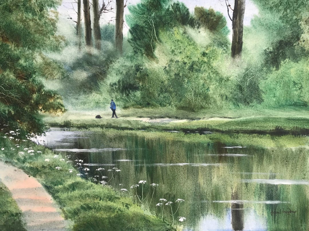 川沿いの散歩道、川の反射、緑の川、緑の葉、田園風景、水彩画、風景