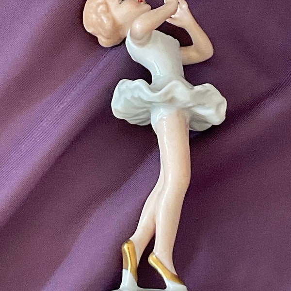 Vintage Wallendorf Porcelain Little Ballet Dancer