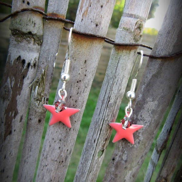 Boucles d'oreilles étoile corail