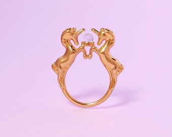 Unicorn Crystal Ball Ring Gold