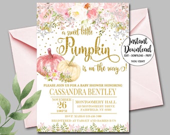 Puede incluir: Una invitación de baby shower rosa y dorada con un diseño floral y el texto "a sweet little Pumpkin is on the way!"  La invitación incluye el nombre Cassandra Bentley, la fecha 26 de noviembre, la hora 1:00 PM y la ubicación Montgomery Hall, 183 Montgomery Drive, Fairfield, NY 22332.  La información de RSVP es Margo 123-456-7800.  La invitación también indica que la pareja está registrada en Target y Babies R Us.