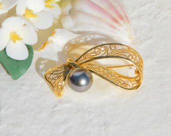 Vermeil Filigree Brooch with Tahitian Pearl  | AAA | Gold over Sterling Silver | Bow | Pearl Pin | South Sea Pearl | Teardrop | 10.4mm