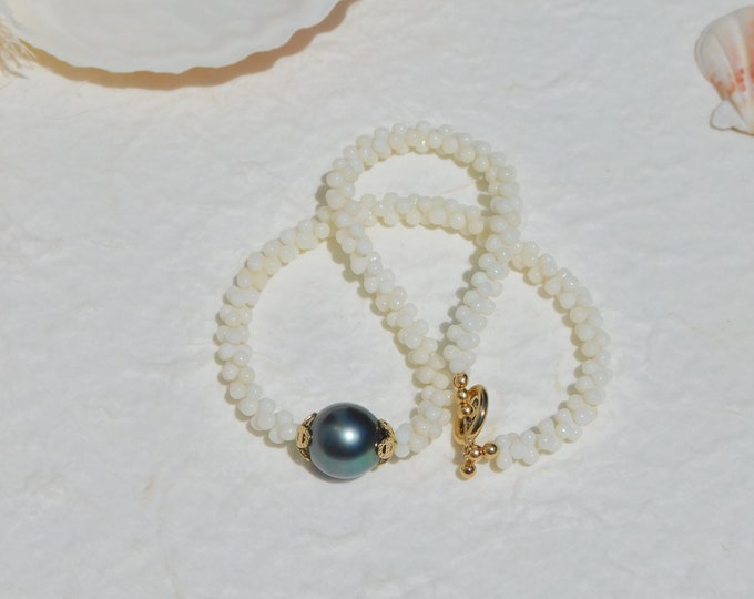 Mother Of Pearl and Tahitian Pearl Choker Necklace | 14.1mm | Gold filled | Saltwater Pearl | AAA | Gemstone and Pearl | White | 15 Inches