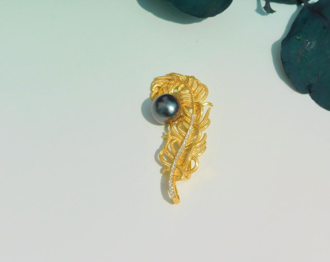 Tahitian Pearl Feather Brooch/Pendant | Deep Rich Aubergine | Gold over Silver | S925 | 10.2mm | AAA | Brooch Pin | South Sea Pearl Brooch