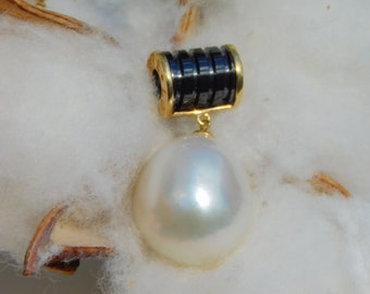 15mm White South Sea Pearl Enamel Pendant | Solid 18kt Yellow Gold Bail | Au750 | AAA | Single Pearl | Australian Saltwater Pearl