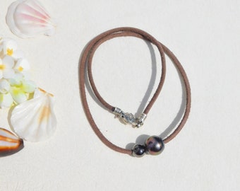 20 Inches Leather and Tahitian Pearl Necklace | 14.7mm | Circled Tahitian | Peacock | Pearl and Leather | Rhodium Plated Silver | Unisex
