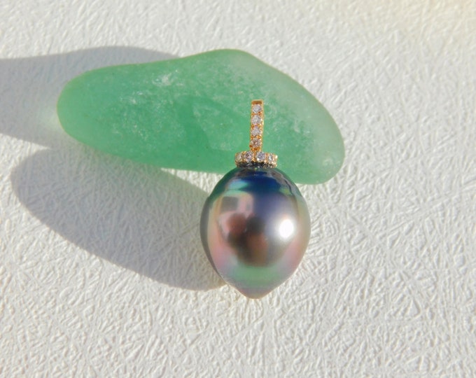 12.1mm Tahitian Pearl Pendant | Radish | Solid 18K Gold Bail | AAA | Single Pearl | Medium Tone Peacock | South Sea Pearl | Raddish Shaped