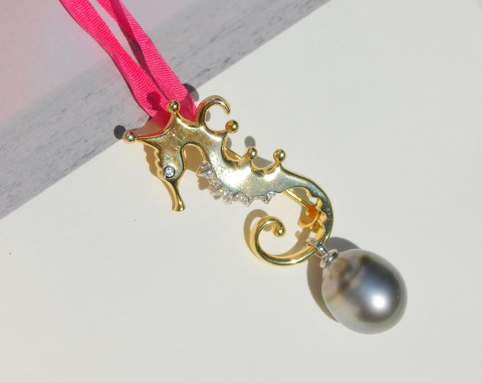 Vermeil Seahorse Tahitian Pearl Pendant/Brooch | Gold Plated Silver | 12.8mm | AAA | Light Brown Green | Animal Pin | Pendant | Brooch