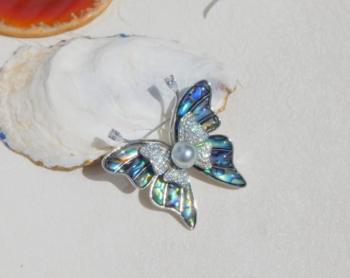 Abalone Shell Butterfly Brooch with Blue Akoya Pearl | Mother-of-Pearl |  White Gold Plated Alloy | AAA | Butterfly Pin | Saltwater Pearl