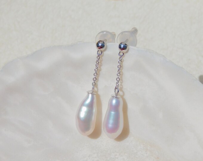 Solid 18kt White Gold Stick Pearl Earrings | Biwa Pearl Earrings | 6mm * 14mm | White with Pink | Chinese Freshwater Keshi Pearls