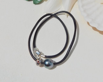 Leather and Tahitian Pearl Necklace | Black Pearl | Oxidized Silver Bead | 13.5mm  | Pearl and Leather| Black Pearl | Unisex | 17 Inches