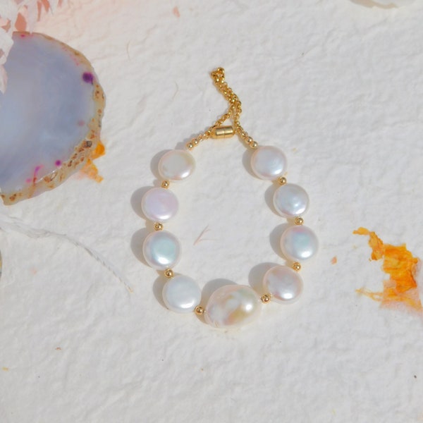Pearl Bracelet |  Freshwater Pearls | Coin Pearl | Baroque Pearl | Gold filled | Magnetic Clasp with Safety Chain | Layering | Stacking