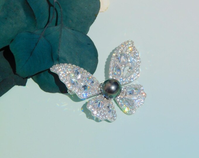 Rhinestone Silver Butterfly | Tahitian Pearl Pendant/Brooch | Vivid Green | AAA |  Sterling Silver | 9.7mm | S925 | Cluster Pin | Brooch