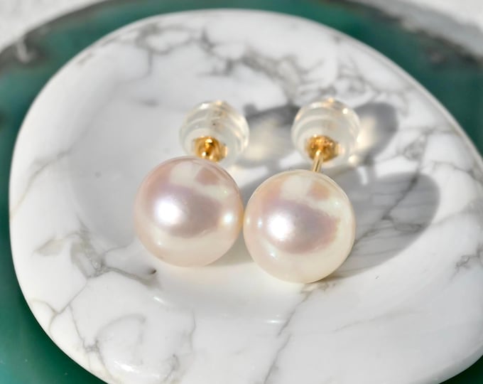 8.5mm Akoya Pearl Studs: Solid 18K Gold, AAA, Saltwater Pearls, Creamy White