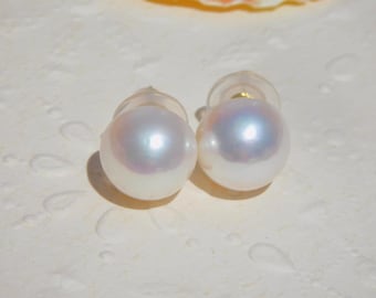18K Gold Mabe Pearl Studs: 11.2mm,  White Freshwater Pearls, Blister Pearl, AAA+