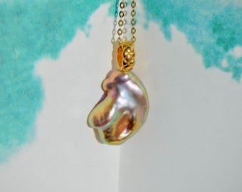 Super Metallic Keshi Pearl Pendant | Small Pearl Pendant | Mauve Gold Pistachio | 12mm*16mm | Solid 18K Gold Bail | Au750 | Keshi Pearl