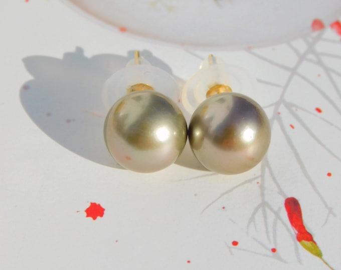 11.8mm Pastel Pistachio Tahitian Gold Studs | AAA | Round | Solid 18K Gold Studs | Saltwater Pearl Studs | Light tone Tahitian Pearls