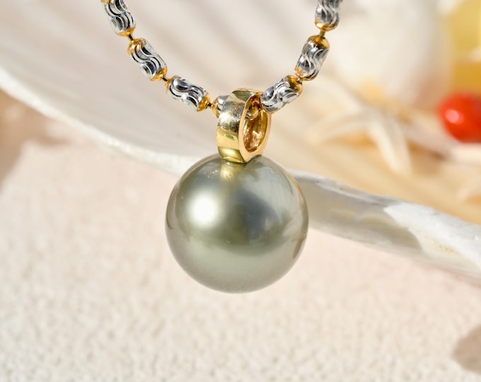 12.2mm Tahitian Pearl Pendant: Pastel Pistachio, Solid 18K Gold, AAA, Black Pearl