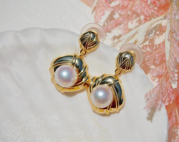 Vermeil Akoya Pearl Earrings | 8.6mm | AAA | Round | Drop Earrings | Japanese Saltwater Pearl | Gold Plated Silver | Modern Design | White