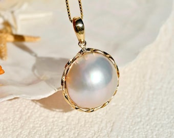 Japanese Saltwater Mabe Pearl Pendant Enhancer: Solid 18K Gold, Cream, 16.5mm