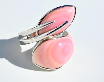 Natural Queen Conch Shell Ring: Sterling Silver Statement Ring, US Size 7, Pink Shell Ring