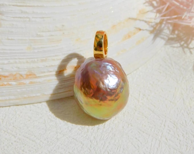Freshwater Kasumi-like Pearl Pendant | Mauve Pistachio Gold | Metallic | 12.5mm | Solid 18K Gold Bail | Chinese Kasumi Pearl | Ripple Pearl