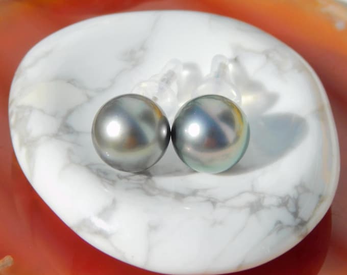 9.2mm Tahitian Pearl Studs | Light Gray Green Tahitian Pearl Studs | AAA | Round | Solid 18kt White Gold | South Sea Pearl | Pearl Studs