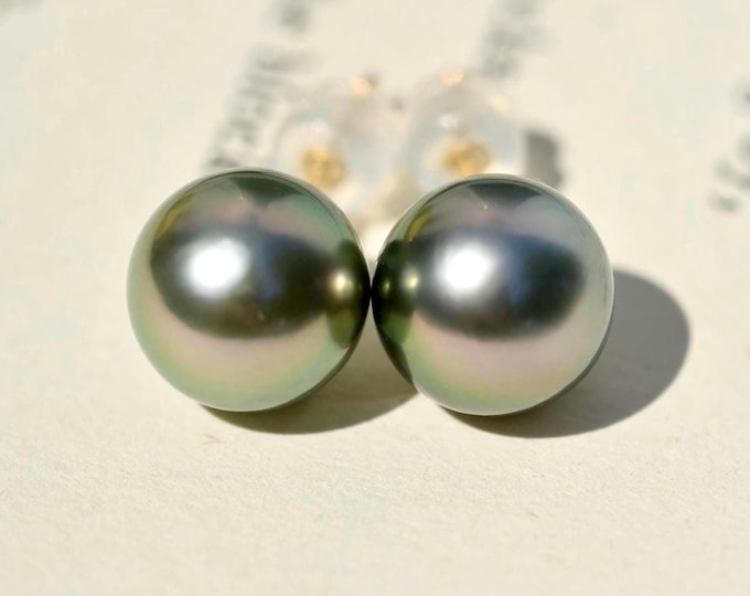 9.2mm Tahitian Pearl Studs: Solid 18K Gold, Sage Green, AAA Luster