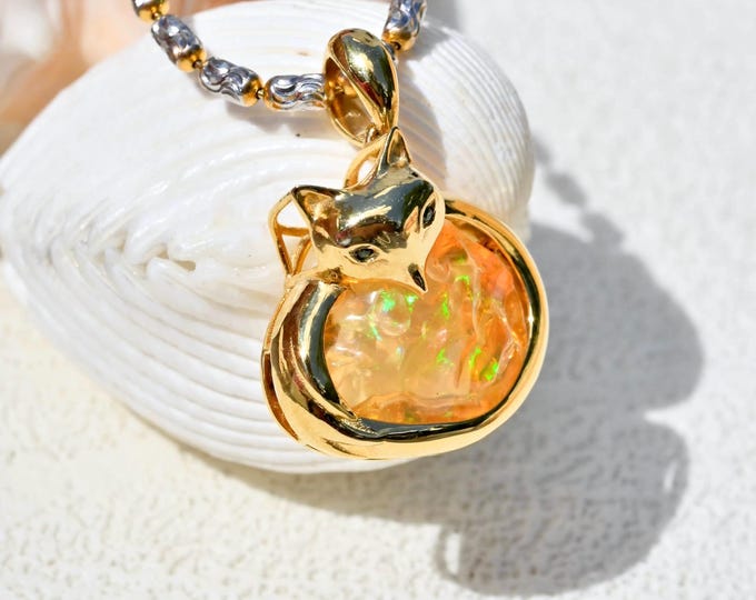 Mexican Fire Opal Fox Pendant with Tsavorite Eyes: Solid 9K Gold, Natural Opal, Animal, 3.8 Carats