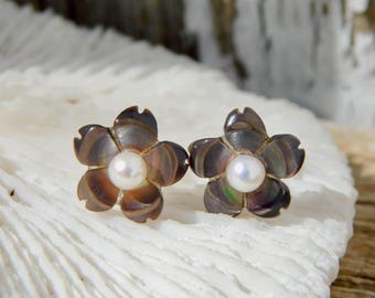 Iridescent Mother of Pearl Flower Studs: Solid 18K White Gold, Freshwater Pearl