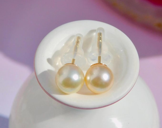 6.8mm Gentle Beige Akoya Pearl 18K Gold Studs | Japanese Saltwater Pearl Studs | Solid 18k Gold | AAA | Saltwater Pearl Studs | Cream Akoya