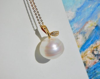 Cute Apple | White South Sea Pearl Pendant | 14.3mm | Solid 18kt Gold | AAA | Pearl Pendant | Saltwater Pearl | Fruit | Australian Pearl
