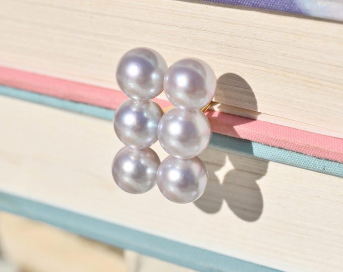 Pearl Bar Stud Earrings: Solid 18K Gold, 6.6mm, AAA, Three Akoya Pearls, Pastel Blue