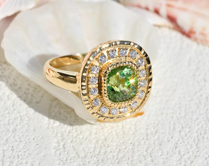 Tsavorite Ring: Mint Green, Solid 14K Gold, 2 CT, Natural Green Gemstone, Au585