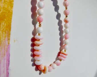 Baby Pink Queen Conch Shell Necklace | 23 Inches | Pale Pink | 6.2mm | Round | Discs | 8.3mm | Solid 18kt/14kt Yellow Gold | Shell Necklace