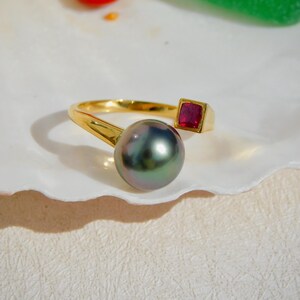 9.8mm Aubergine Tahitian Pearl Ruby Ring | AAA |  Open Ring | Solid 9kt Yellow Gold | Adjustable Ring 7 US to 7.25 US | Red Gemstone