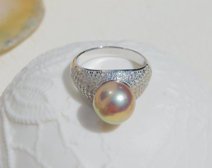 Super Metallic Freshwater Pearl Ring | 10.9mm | White Gold Plated Silver | CZ Paved | 8.75 US  | Pink Golden Pistachio | AAA+ | Pastel Pink