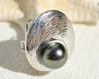 Tahitian Pearl Brooch/Pendant: Deep Green, Textured White Gold Plated Sterling Silver, 10.9mm, AAA