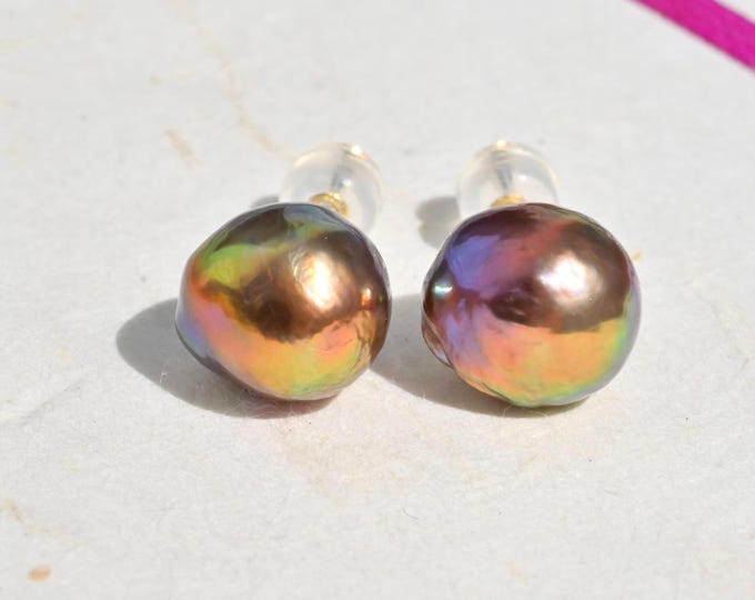 Iridescent Luster Kasumi-like Pearl Studs: Intense Purple Pistachio, Solid 18K Gold, 10mm