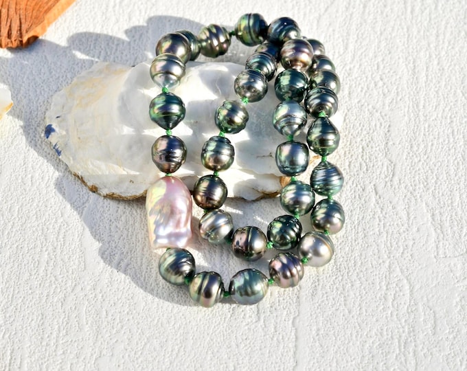 Circled Tahitian Pearl Necklace: Peacock, 17 Inch, Green, AAA, Baroque Freshwater Pearl, Silver Clasp