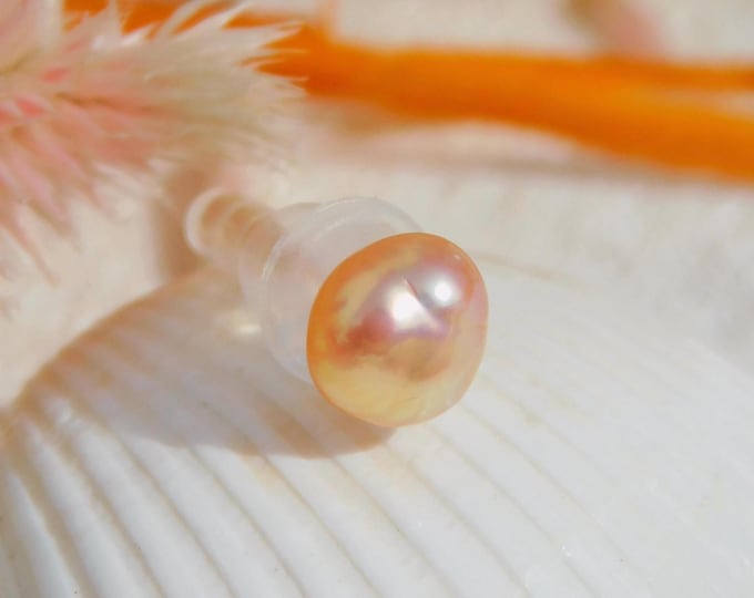 Single ONE Keshi Pearl Stud | Second Piercing | Solid 18k Gold | Metallic Coral Pink | Coral Gold | 6mm | AAA | Small Pearl Stud | Gold Stud