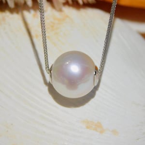 Collier de perles flottantes blanches de 10,3 mm | AAA+ | Délicat | Chaîne à épingles en or blanc massif 18 carats | Perle d&#39;eau douce | Rond | Réglable | Chaîne