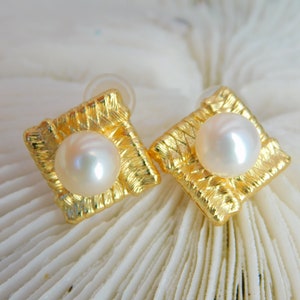 Vermeil Japanese Akoya Pearl Earrings Rhombus Earrings Saltwter Pearls AAA 7.2mm Beige Japanese Saltwater Pearls Modern Design image 8