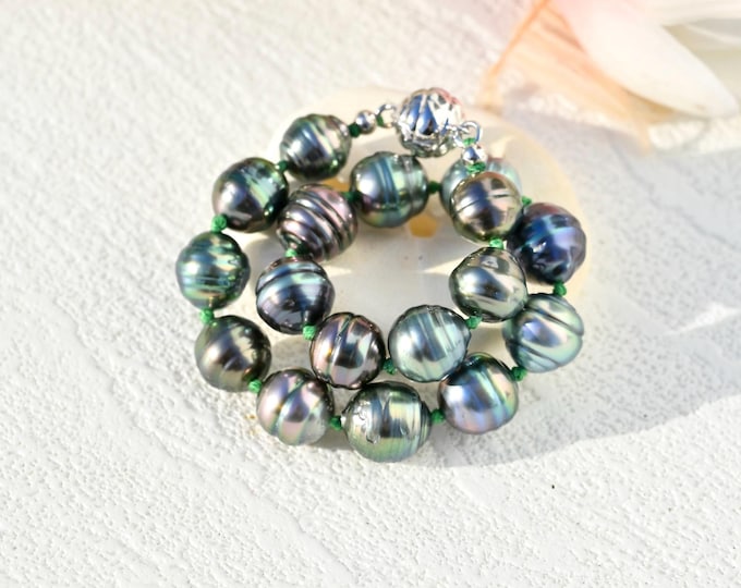 Circled Tahitian Pearl Bracelet: Sterling Silver Clasp, For 7-inch Wrist Size, Peacock