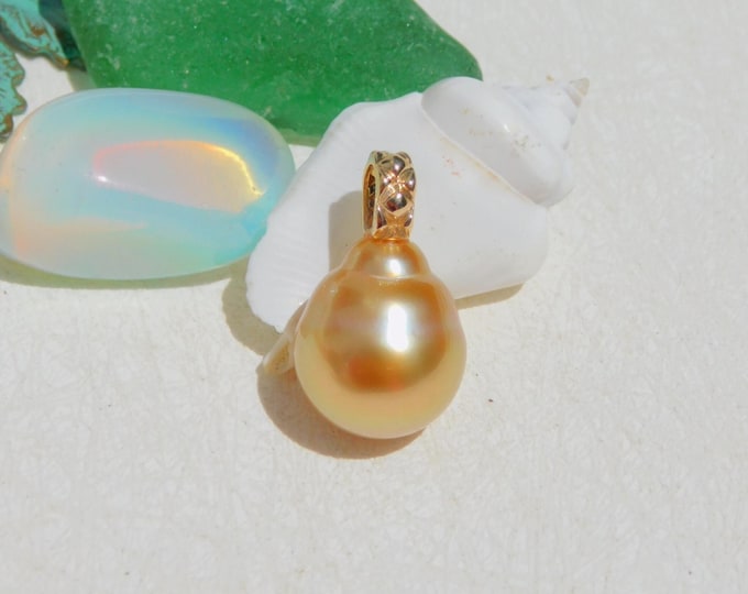 13.7mm Golden South Sea Pearl Pendant | Solid 18kt Yellow Gold Bail (No Chain) | Deep Tone Golden | Single Pearl Pendant | AAA | Gold Pearl
