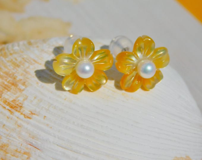 Golden Mother of Pearl Flower | Cherry Blossom | Tiny Freshwater Pearls | 12mm Flower | 3.7mm | Flower Studs | Solid 18K White Gold | AAA+
