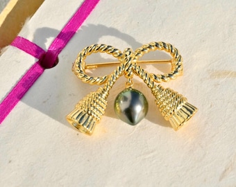 Vermeil Bow Brooch with Tahitian Pearl: AAA, Gold Plated Sterling Silver, Bow Bustier Pin, Green, 9.4mm
