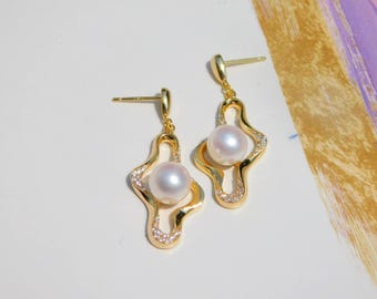 Vermeil Akoya Pearl Earrings | 8.5mm | AAA | Round | Long Drop Earrings | Japanese Saltwater Pearl | Gold Plated Silver | Modern Design