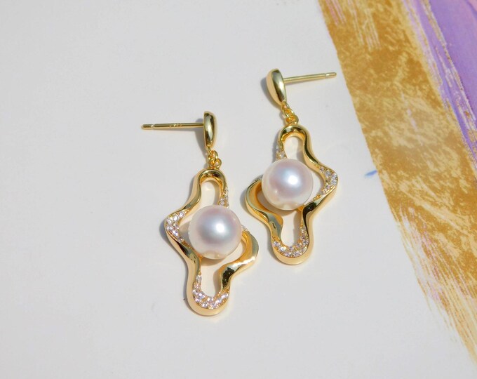 Vermeil Akoya Pearl Earrings | 8.5mm | AAA | Round | Long Drop Earrings | Japanese Saltwater Pearl | Gold Plated Silver | Modern Design