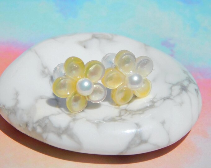 Light Golden Mother of Pearl Flower | Cherry Blossom | Tiny Freshwater Pearls | 12mm Flower | 3.8mm | Flower Studs | Solid 18K White Gold
